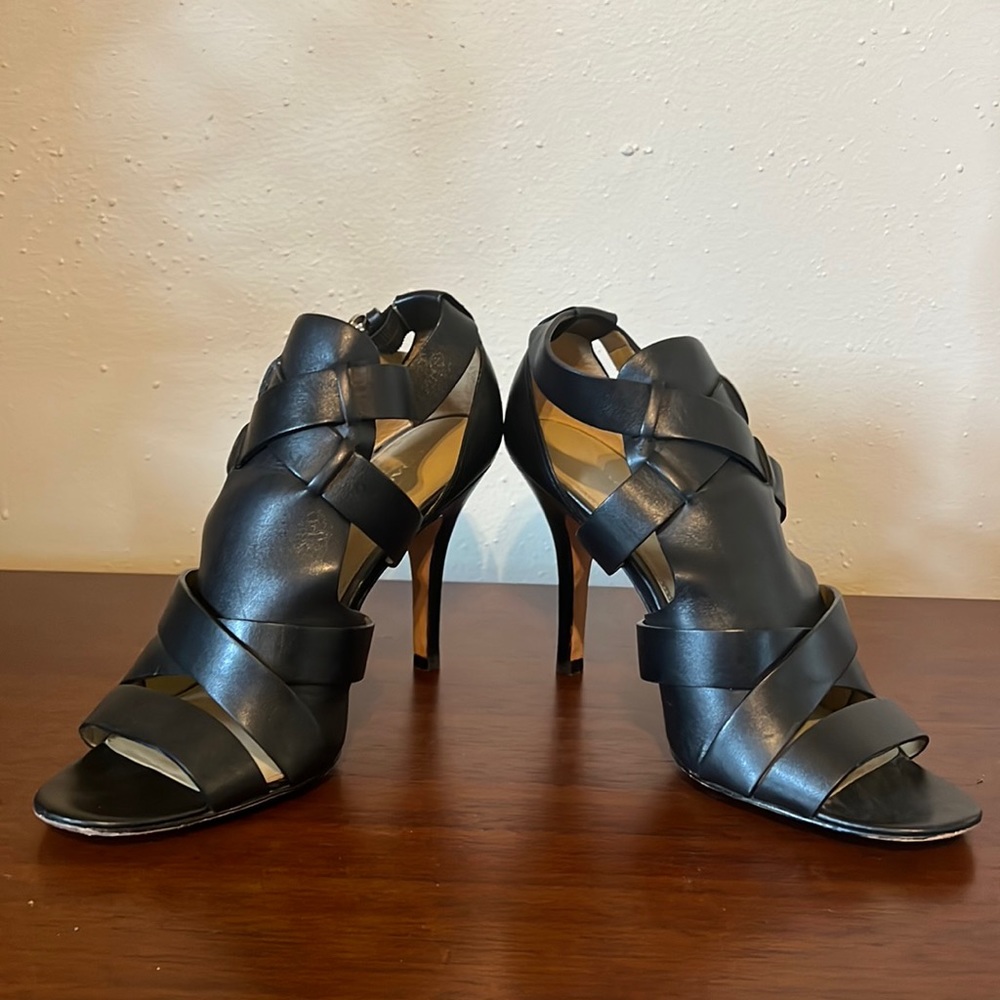 Coach straps black heels 8.5, hardly worn in great condition!